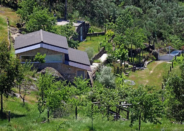 Casa Do Monte 2 アパート